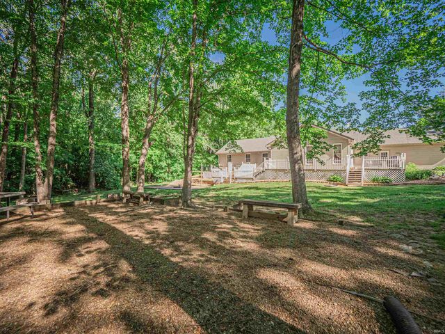 1533 W Shelton Road, Boonville, IN 47601