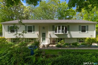 16 Laurelwood Drive, East Lyme, CT 06357