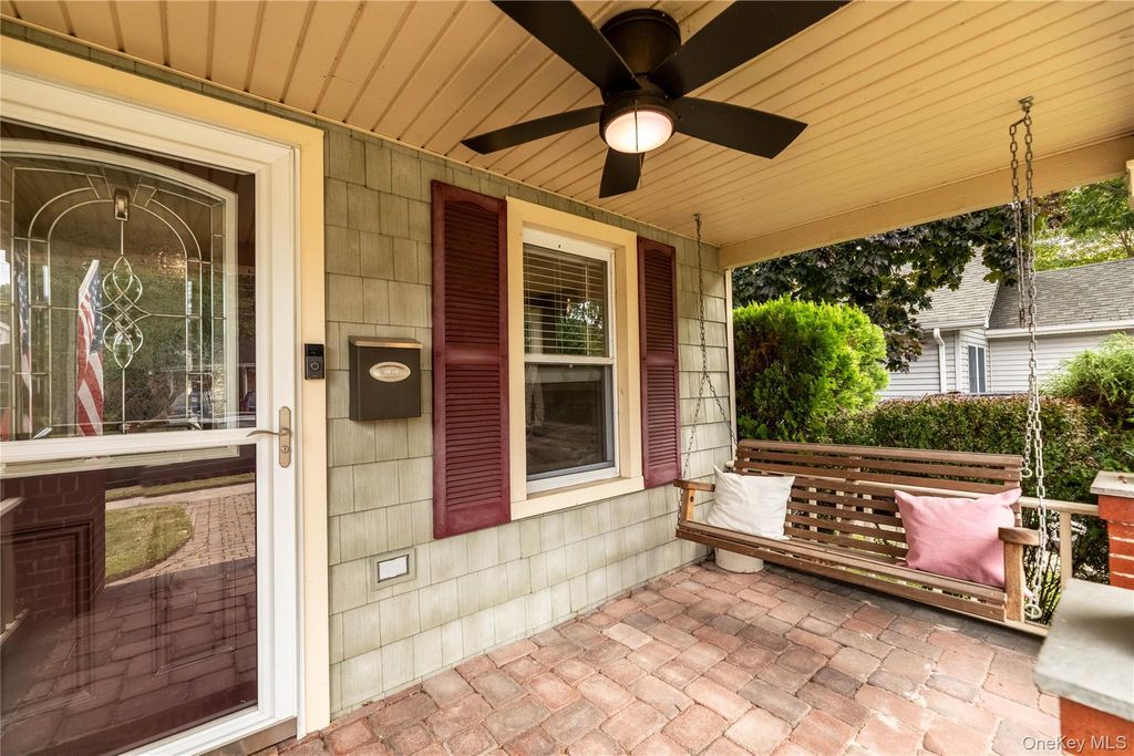 97 Highland Avenue, Patchogue, NY 11772 — photo 4