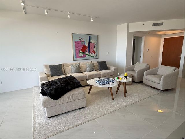 2000 Island Boulevard 1603, Aventura, FL 33160