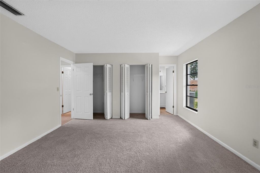 Image 21 of property listing at 4015 DELLBROOK DRIVE, Tampa, FL 33624