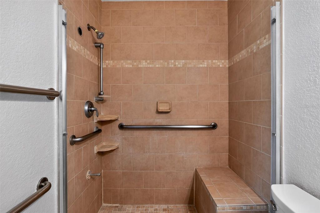 Image 24 of property listing at 4015 DELLBROOK DRIVE, Tampa, FL 33624