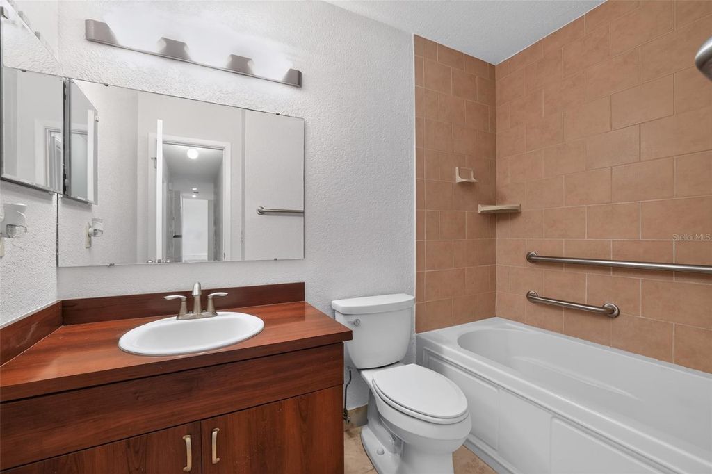 Image 25 of property listing at 4015 DELLBROOK DRIVE, Tampa, FL 33624