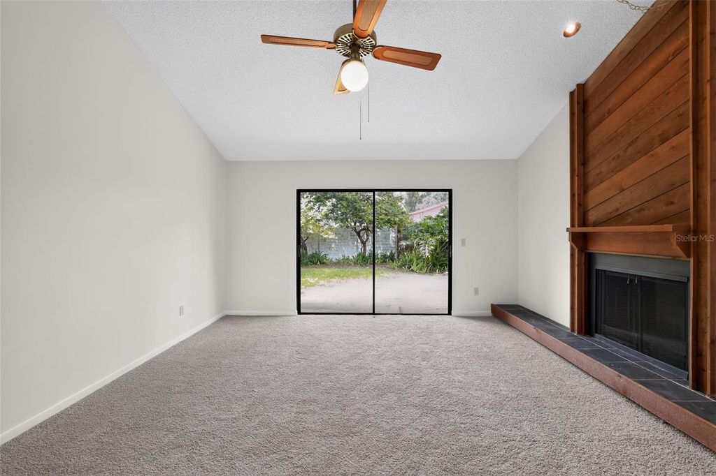 Image 6 of property listing at 4015 DELLBROOK DRIVE, Tampa, FL 33624