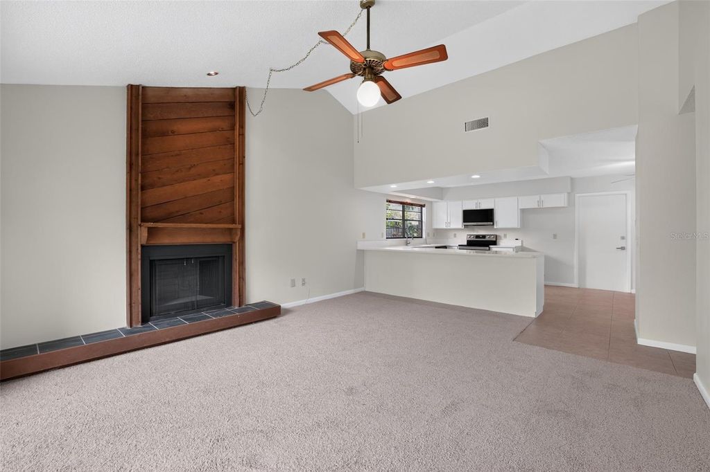 Image 7 of property listing at 4015 DELLBROOK DRIVE, Tampa, FL 33624