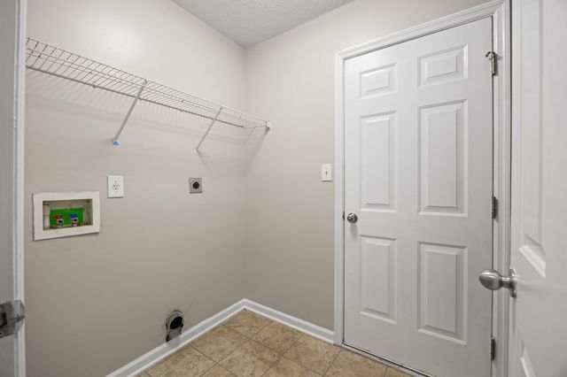 2580 Sun Seeker Court, Lexington, KY 40503