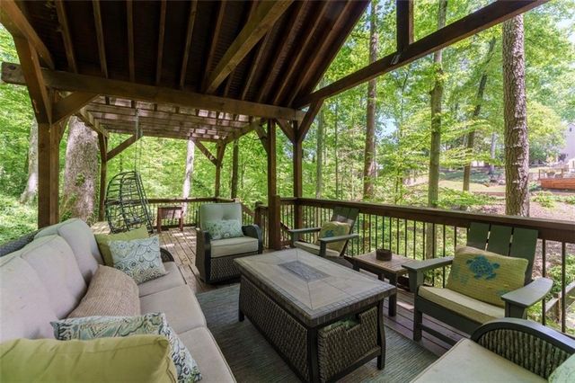 3510 Knollwood Drive NW, Atlanta, GA 30305