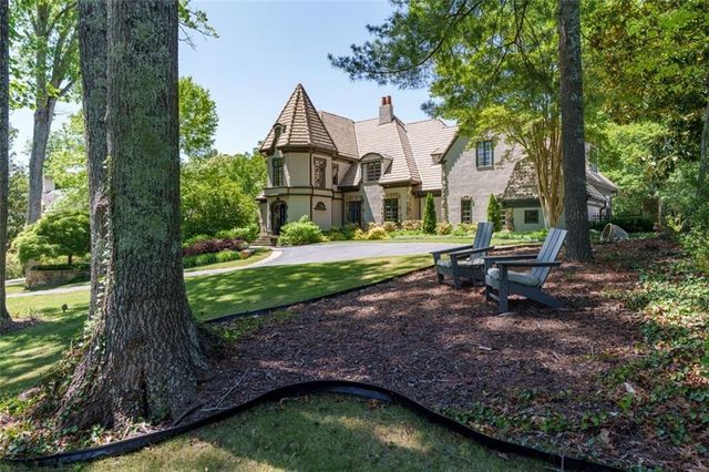 3510 Knollwood Drive NW, Atlanta, GA 30305