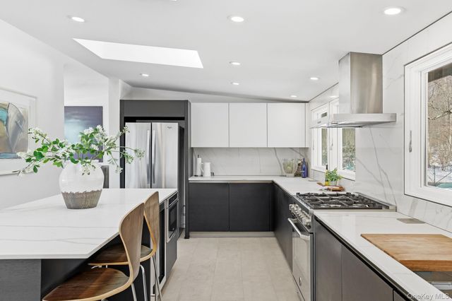 150 N Healy Avenue, Hartsdale, NY 10530