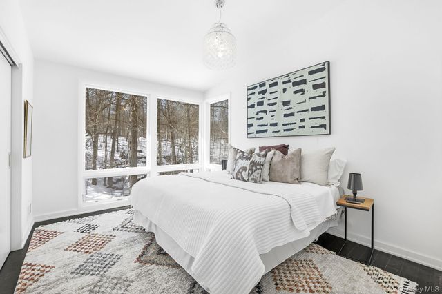 150 N Healy Avenue, Hartsdale, NY 10530