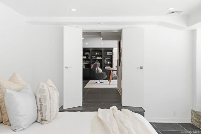 150 N Healy Avenue, Hartsdale, NY 10530