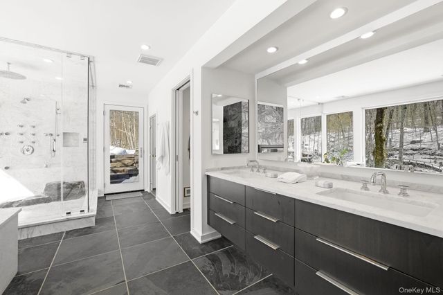 150 N Healy Avenue, Hartsdale, NY 10530