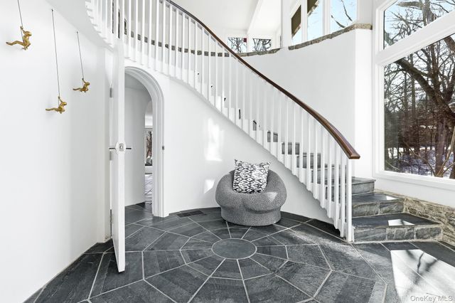 150 N Healy Avenue, Hartsdale, NY 10530