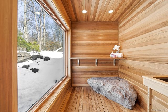 150 N Healy Avenue, Hartsdale, NY 10530