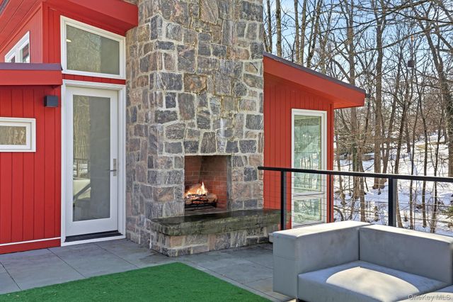 150 N Healy Avenue, Hartsdale, NY 10530