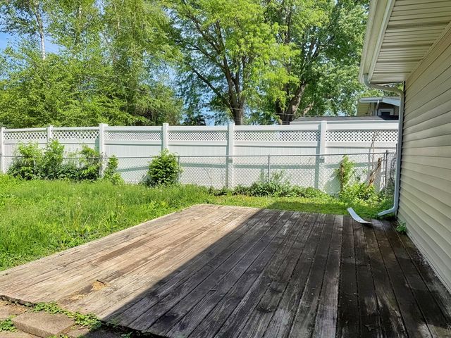 2816 Washington Street, Davenport, IA 52804