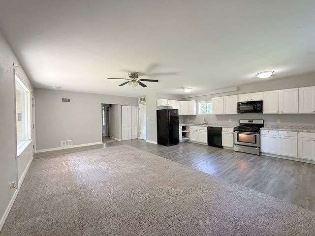 2816 Washington Street, Davenport, IA 52804