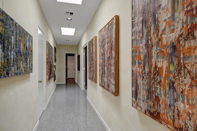 383 Desert Holly Drive, Palm Desert, CA 92211