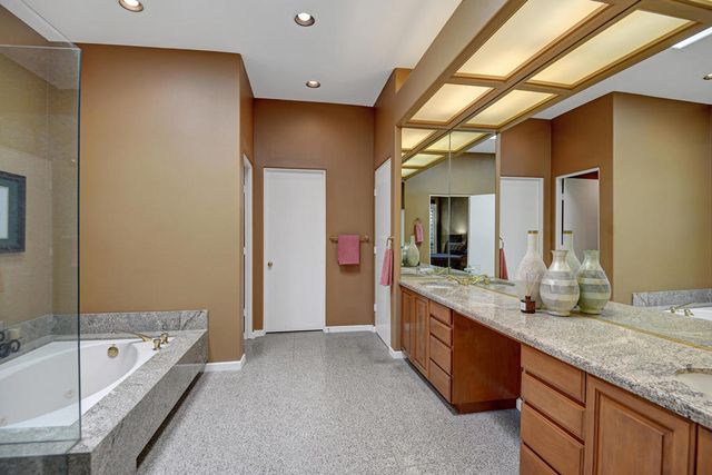 383 Desert Holly Drive, Palm Desert, CA 92211