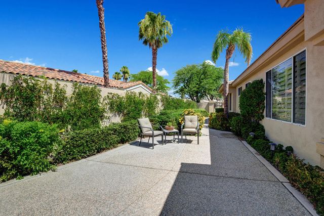 383 Desert Holly Drive, Palm Desert, CA 92211