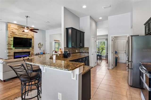 27725 CENTURY OAKS COURT, Dade City, FL 33525