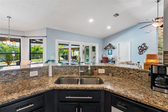 27725 CENTURY OAKS COURT, Dade City, FL 33525