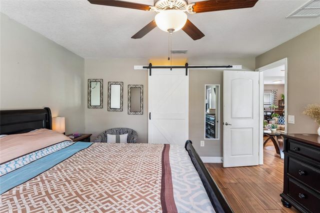 27725 CENTURY OAKS COURT, Dade City, FL 33525