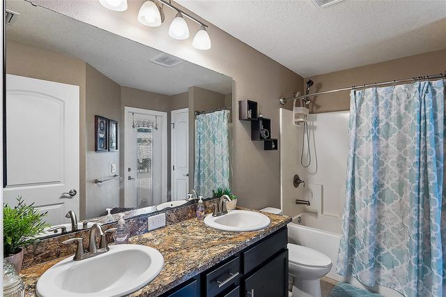 27725 CENTURY OAKS COURT, Dade City, FL 33525