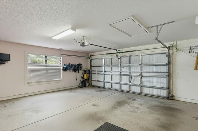 27725 CENTURY OAKS COURT, Dade City, FL 33525