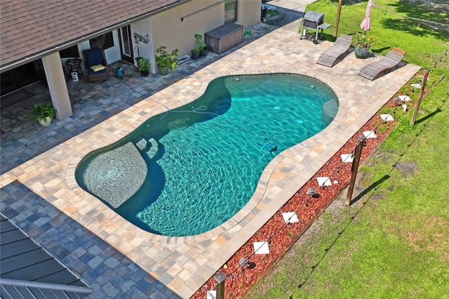 27725 CENTURY OAKS COURT, Dade City, FL 33525