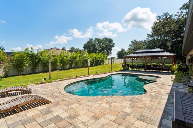 27725 CENTURY OAKS COURT, Dade City, FL 33525