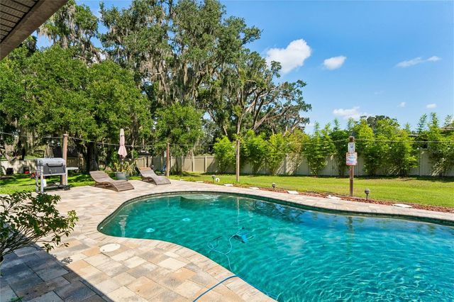 27725 CENTURY OAKS COURT, Dade City, FL 33525