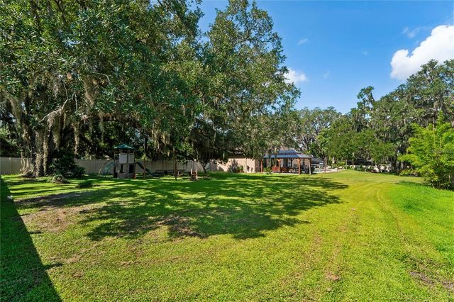 27725 CENTURY OAKS COURT, Dade City, FL 33525