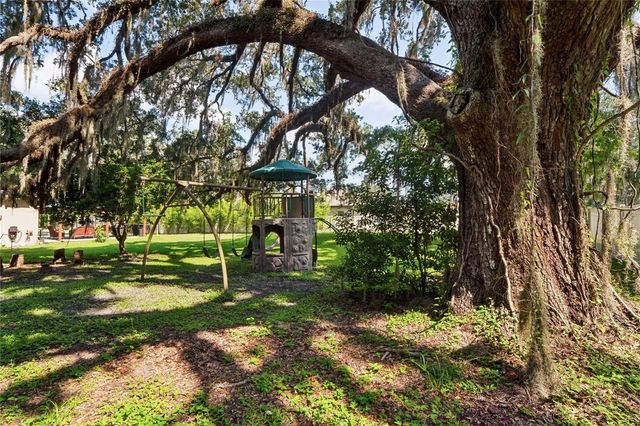 27725 CENTURY OAKS COURT, Dade City, FL 33525