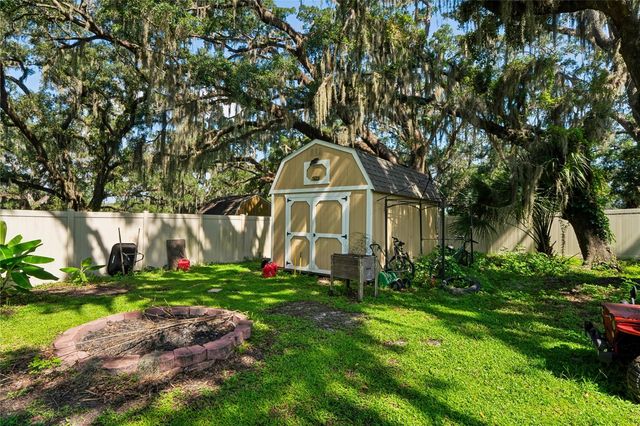 27725 CENTURY OAKS COURT, Dade City, FL 33525