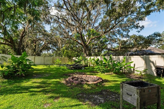 27725 CENTURY OAKS COURT, Dade City, FL 33525