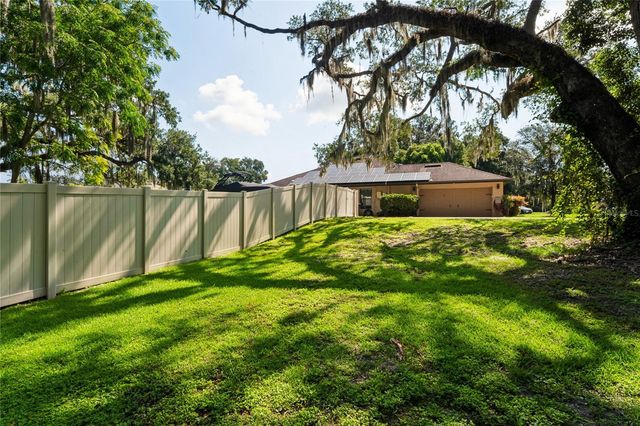 27725 CENTURY OAKS COURT, Dade City, FL 33525