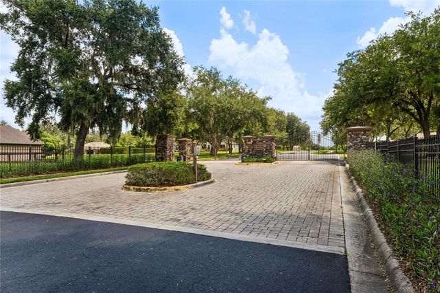 27725 CENTURY OAKS COURT, Dade City, FL 33525