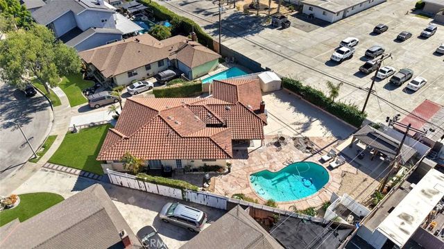 6245 Faust, Lakewood, CA 90713