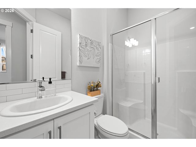 16614 Sw BOTANY BAY Ln, Tigard, OR 97224