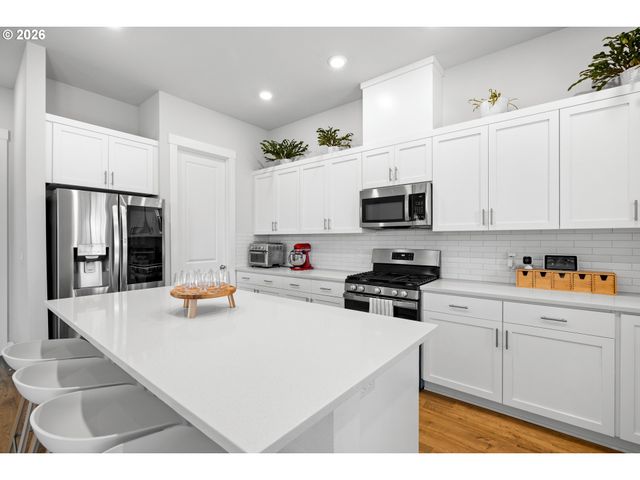 16614 Sw BOTANY BAY Ln, Tigard, OR 97224