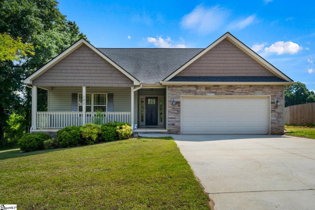 101 Hurst Avenue, Anderson, SC 29625
