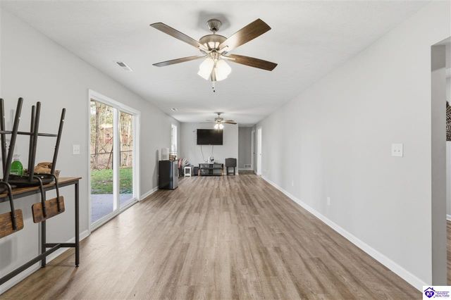 110 Ridge Pole Road, Brandenburg, KY 40108