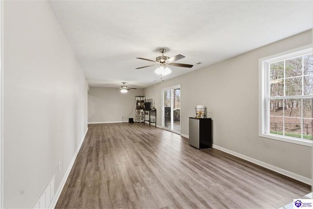 110 Ridge Pole Road, Brandenburg, KY 40108