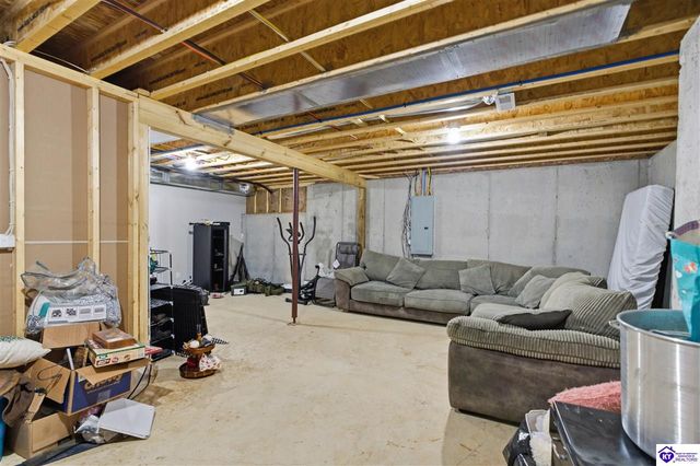 110 Ridge Pole Road, Brandenburg, KY 40108