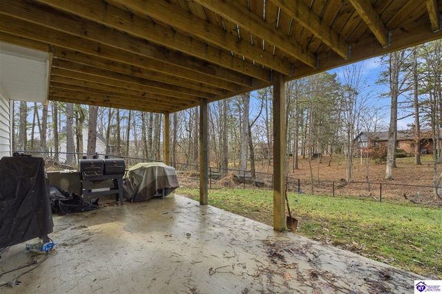 110 Ridge Pole Road, Brandenburg, KY 40108