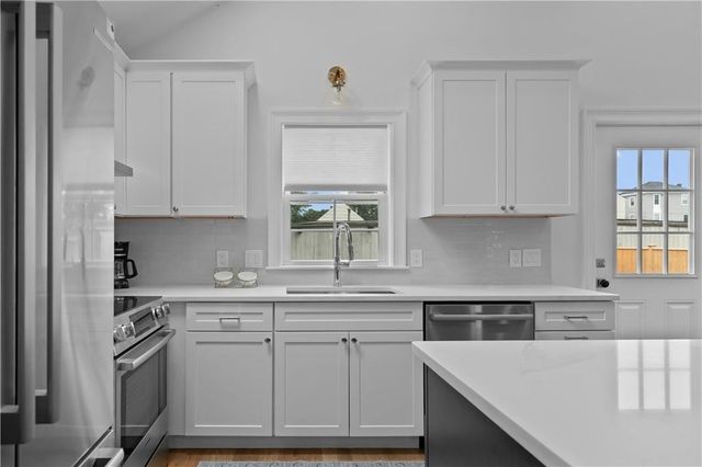 34 East Bowery Street, Newport, RI 02840