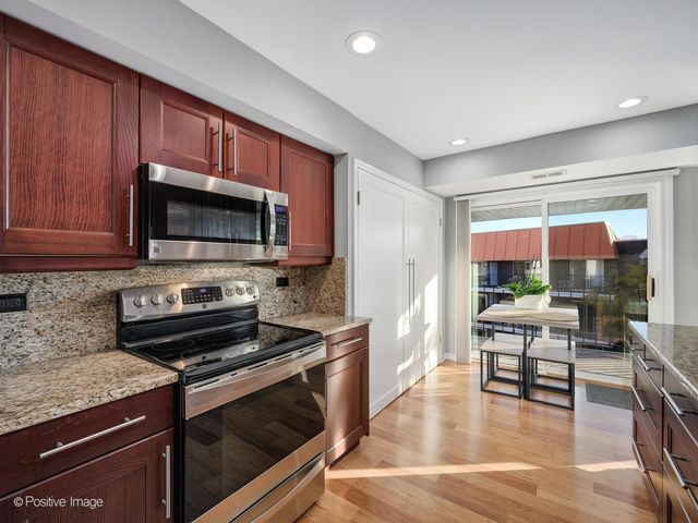 4901 Golf Road 407, Skokie, IL 60077