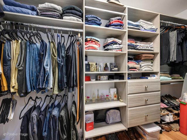 4901 Golf Road 407, Skokie, IL 60077