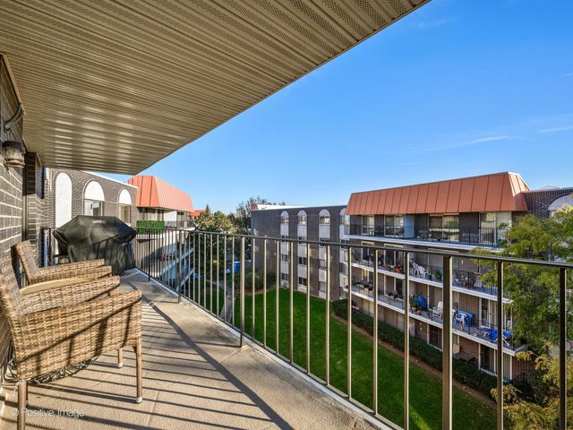 4901 Golf Road 407, Skokie, IL 60077